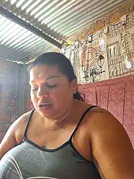 Snapshot of Juli_Powl chatting on February 25, 1:43 pm Juli Powl online show from February 25, 1:43 pm