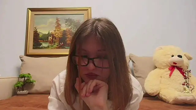 ChloeDream66 online show from May 30, 10:18 pm