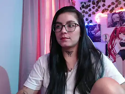 Snapshot of JanineRae chatting on May 9, 9:53 pm JanineRae online show from May 9, 9:53 pm