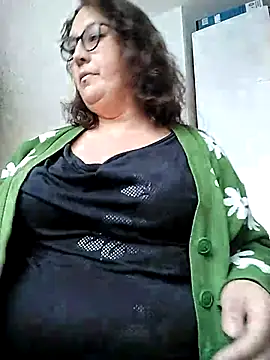 Snapshot of _Saraqueen chatting on February 18, 3:52 pm Saraqueen online show from February 18, 3:52 pm