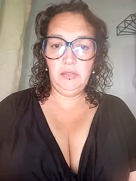  Saraqueen online show from April 9, 3:50 am