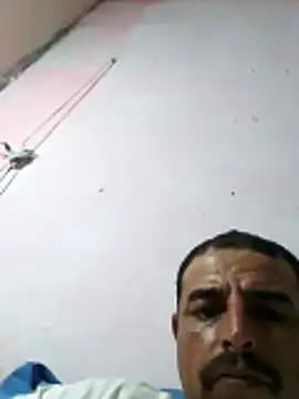 Snapshot of cobrosdepagos chatting on February 25, 11:47 pm cobrosdepagos online show from February 25, 11:47 pm