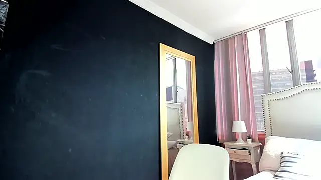 Snapshot of madii_lenon chatting on February 27, 7:25 pm madii lenon online show from February 27, 7:25 pm