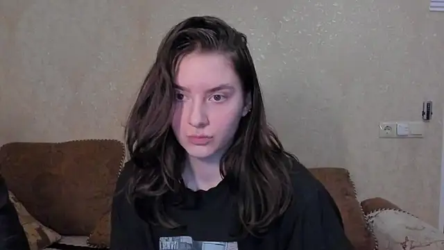 Snapshot of love_lina_muuur chatting on February 20, 10:27 am love lina muuur online show from February 20, 10:27 am