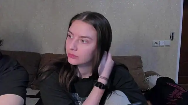 Snapshot of love_lina_muuur chatting on February 21, 6:31 pm love lina muuur online show from February 21, 6:31 pm