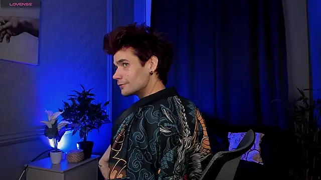 Snapshot of trevor_dreams chatting on February 27, 3:34 pm trevor dreams online show from February 27, 3:34 pm