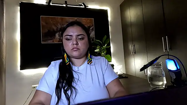 AzaraOnyx online show from July 17, 3:39 pm