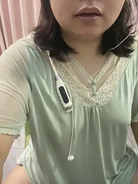 Snapshot of XIAXIA66 chatting on February 14, 5:21 pm XIAXIA66 online show from February 14, 5:21 pm