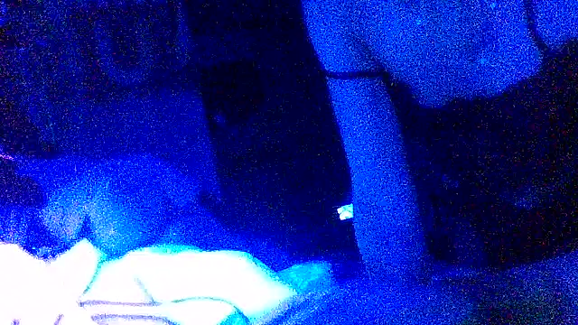 Snapshot of issyamazin chatting on March 2, 8:43 am issyamazin online show from March 2, 8:43 am