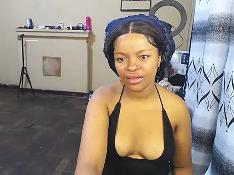 Snapshot of KinkyPxx chatting on February 17, 6:58 pm KinkyPxx online show from February 17, 6:58 pm