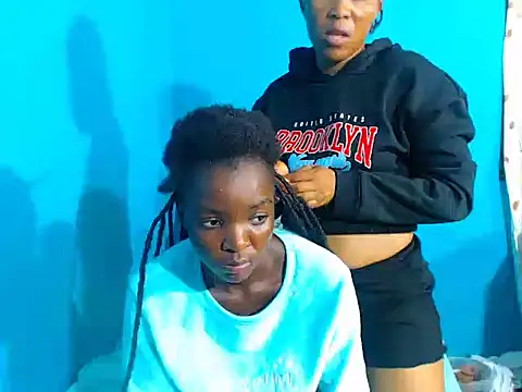 Snapshot of SexySlender_05 chatting on February 23, 10:51 pm SexySlender 05 online show from February 23, 10:51 pm