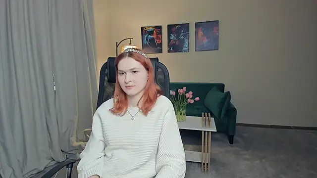 Snapshot of LinaMalech chatting on February 13, 12:45 pm LinaMalech online show from February 13, 12:45 pm