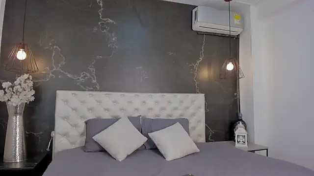 Samantha Dupre online show from March 7, 10:40 pm