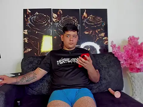 winy hot online show from February 20, 8:20 pm