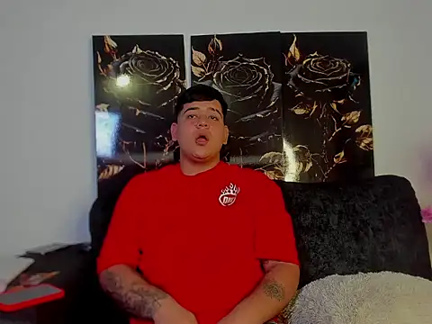 winy hot online show from March 3, 12:00 pm