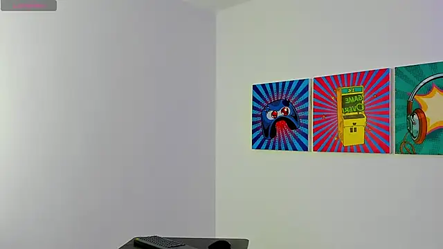 Snapshot of Thomas_walker14 chatting on February 17, 12:56 pm Thomas walker14 online show from February 17, 12:56 pm