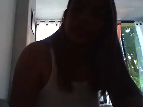 Snapshot of Regina_23 chatting on March 2, 12:12 pm Regina 23 online show from March 2, 12:12 pm