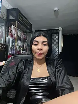 eimmy  skinny online show from April 18, 7:12 am