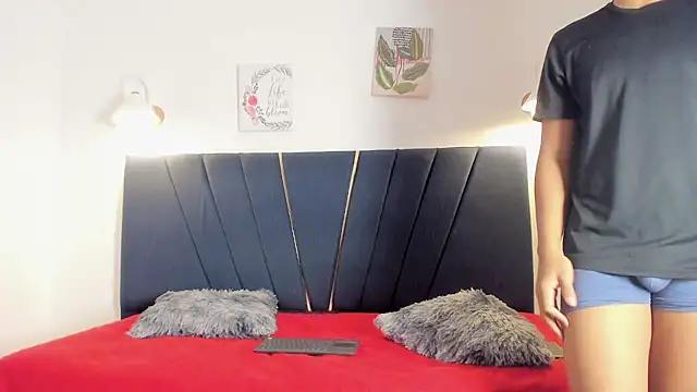 Snapshot of kleiver_cum18 chatting on March 2, 6:37 pm kleiver cum18 online show from March 2, 6:37 pm