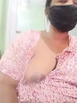Snapshot of tamilkaviya431 chatting on July 7, 5:06 pm tamilkaviya431 online show from July 7, 5:06 pm