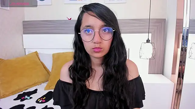 Snapshot of Emilyblussh chatting on March 3, 6:36 pm Emilyblussh online show from March 3, 6:36 pm