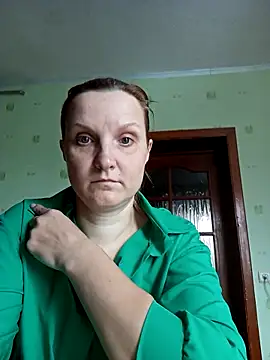 Snapshot of SusanGold9211 chatting on February 26, 7:51 am SusanGold9211 online show from February 26, 7:51 am