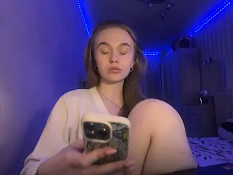 Snapshot of melissashineee chatting on February 23, 12:13 pm melissashineee online show from February 23, 12:13 pm