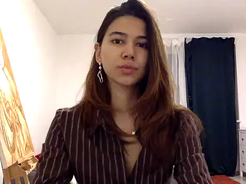 Snapshot of KiraVixenSweet chatting on February 16, 11:12 pm KiraVixenSweet online show from February 16, 11:12 pm