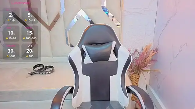 emily  tp online show from March 4, 2:50 am