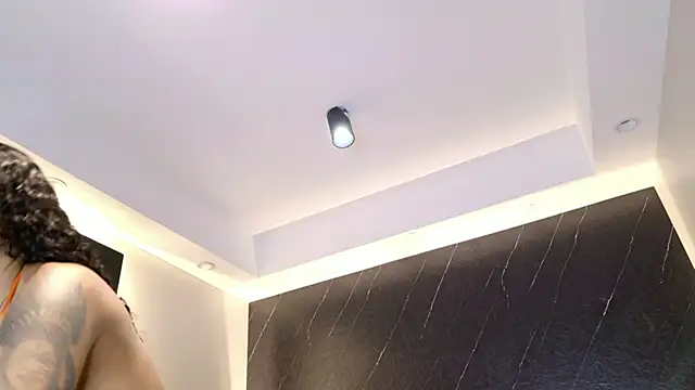 Kinsleybrown online show from April 8, 4:12 am