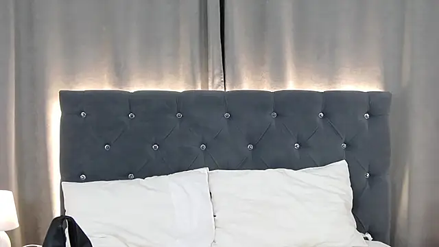 VikkyVonn online show from May 28, 11:07 am