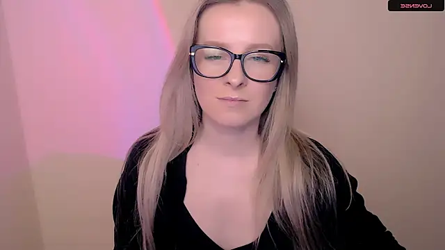 AnnePeach online show from April 15, 3:41 pm