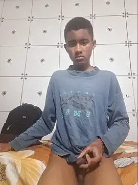 Snapshot of jujubinha1028 chatting on February 15, 2:41 am jujubinha1028 online show from February 15, 2:41 am