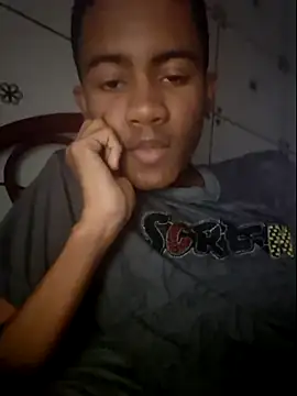 Snapshot of jujubinha1028 chatting on February 19, 2:07 am jujubinha1028 online show from February 19, 2:07 am