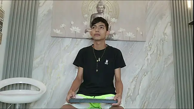 KITTY BOSH online show from April 13, 1:16 pm