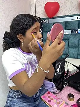 Snapshot of canelaa_sweet5 chatting on March 3, 1:45 am canelaa sweet5 online show from March 3, 1:45 am