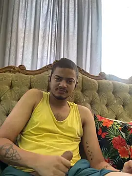 Snapshot of colouredboyfrombelhar chatting on March 3, 10:21 am colouredboyfrombelhar online show from March 3, 10:21 am