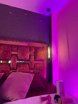 Snapshot of Veronicaa_lodge1 chatting on February 27, 2:00 am Veronicaa lodge1 online show from February 27, 2:00 am