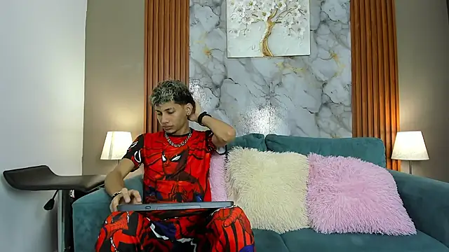 YOUNG BOYS HELL online show from March 1, 1:18 am