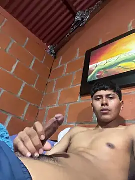 Snapshot of Miguel_960 chatting on March 29, 10:21 pm Miguel 960 online show from March 29, 10:21 pm