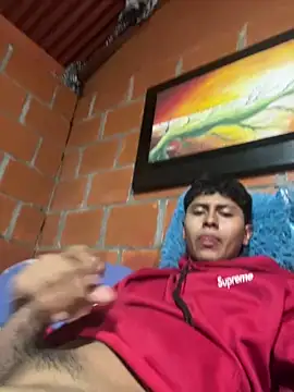 Snapshot of Miguel_960 chatting on April 25, 1:30 am Miguel 960 online show from April 25, 1:30 am
