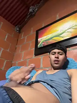 Snapshot of Miguel_960 chatting on May 1, 2:27 am Miguel 960 online show from May 1, 2:27 am