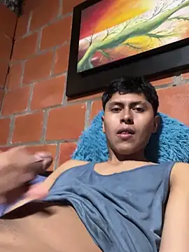 Snapshot of Miguel_960 chatting on May 7, 2:17 am Miguel 960 online show from May 7, 2:17 am