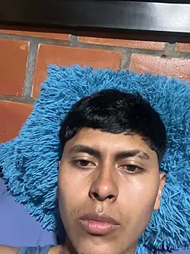 Snapshot of Miguel_960 chatting on May 9, 1:55 am Miguel 960 online show from May 9, 1:55 am