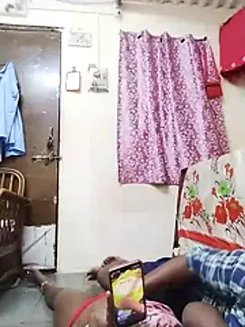 Your couple 01 online show from March 18, 5:49 pm