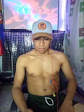 Snapshot of yisusalejo chatting on April 25, 3:53 am yisusalejo online show from April 25, 3:53 am