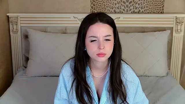 LanaLedger online show from May 9, 3:06 pm