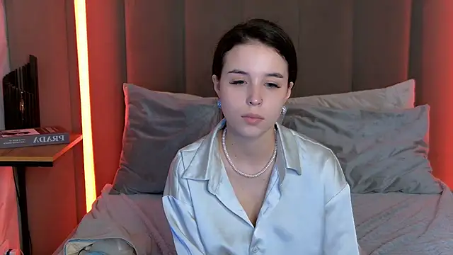 LanaLedger online show from May 18, 11:05 am