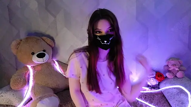 Snapshot of llonaMask chatting on February 27, 8:36 am llonaMask online show from February 27, 8:36 am