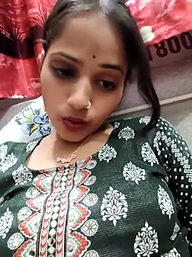 Snapshot of samayra1144 chatting on February 20, 6:30 pm samayra1144 online show from February 20, 6:30 pm